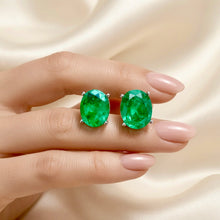 Handmade Limited Edition Natural Diopside Oval Stud Earrings in Sterling Silver | Curación Holística | Spanish Artisan Craftsmanship | Hypoallergenic S925 | Healing Gemstone Jewelry
