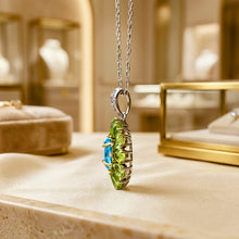 Handmade Limited Edition Swiss Blue Topaz & Natural Peridot Sterling Silver Flower Necklace Pendant | Curación Holistica | Spanish Artisan Craftsmanship | Hypoallergenic S925 Silver | Healing Gemstone Jewelry