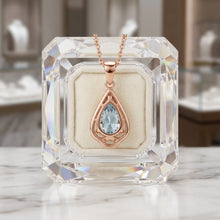 Collar exclusivo con lágrima de aguamarina | Plata de ley 925 bañada en oro rosa sin níquel | Joyería artesanal española de edición limitada por Curación Holística