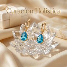 Elegantes pendientes de lágrima de topacio azul suizo hechos a mano | Plata de ley chapada en oro de 18 quilates | Pequeños pendientes colgantes de oro tipo huggie