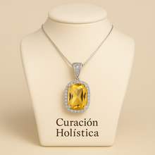 Curación Holística handmade citrine necklace with quartz halo