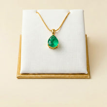 Exquisite Limited Edition Nano Emerald Teardrop Necklace in 18K Gold Plated Nickel-Free Sterling Silver – Handmade Spanish Statement Jewelry by Curación Holística | Holistic Healing Pendant