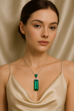 Emerald Radiance Statement Necklace in Sterling Silver — Inner Power, Outer Elegance - curacionholistica