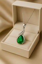 Handmade Nano Emerald and White Quartz Necklace – Exclusive Sterling Silver Design by Curación Holística - Curacíon Holística