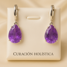 Luxury jewelry gift set presented in branded cream box