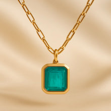 	Gold-plated Paraíba tourmaline necklace with emerald-cut pendant