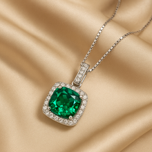 Elegant green pendant necklace ideal for gifting women