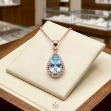 Collar exclusivo con lágrima de aguamarina | Plata de ley 925 bañada en oro rosa sin níquel | Joyería artesanal española de edición limitada por Curación Holística