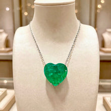 Collar artesanal de corazón de 20 mm con nanoesmeralda | Plata de ley hipoalergénica | Artesanía española limitada