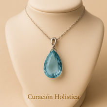 Luxury presentation of aquamarine necklace from Curación Holística