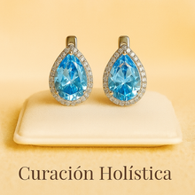 Gift packaging with Curación Holistica branding and care cloth included