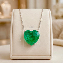 Collar artesanal de corazón de 20 mm con nanoesmeralda | Plata de ley hipoalergénica | Artesanía española limitada