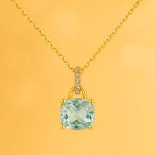 Elegant statement necklace with healing gemstone