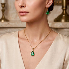 Parure Collier et Boucles d'Oreilles de Luxe Goutte d'Émeraude Nano – Bijoux Espagnols Faits Main en Édition Limitée en Argent Sterling Plaqué Or 18K sans Nickel par Curación Holística
