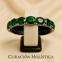 Radiance Reimagined – Handmade Sterling Silver Glass-Filled Nano Emerald Statement Bracelet | Curación Holística Exclusive - Curacíon Holística