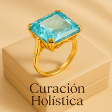 Curación Holística exclusive gold ring with aquamarine.