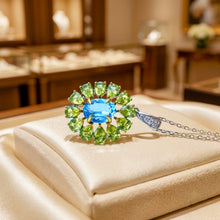 Handmade Limited Edition Swiss Blue Topaz & Natural Peridot Sterling Silver Flower Necklace Pendant | Curación Holistica | Spanish Artisan Craftsmanship | Hypoallergenic S925 Silver | Healing Gemstone Jewelry