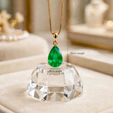 Exquisito Collar de Lágrima de Esmeralda Nano de Edición Limitada en Plata de Ley sin Níquel Chapada en Oro de 18K – Joyería Artesanal Española por Curación Holística | Colgante de Sanación Holística