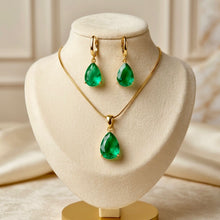 Parure Collier et Boucles d'Oreilles de Luxe Goutte d'Émeraude Nano – Bijoux Espagnols Faits Main en Édition Limitée en Argent Sterling Plaqué Or 18K sans Nickel par Curación Holística