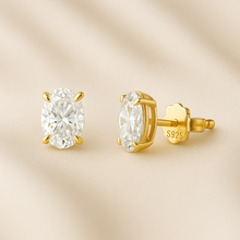 	“Handmade gold-plated white quartz stud earrings – Curación Holística exclusive design.”