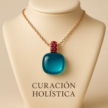 Curación Holística luxury gift packaging with necklace inside