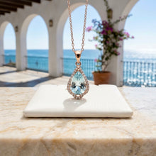 Collar exclusivo con lágrima de aguamarina | Plata de ley 925 bañada en oro rosa sin níquel | Joyería artesanal española de edición limitada por Curación Holística