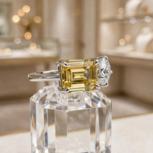 Anillo ajustable de citrino y cuarzo blanco en plata de ley. Exclusividad artesanal de Curación Holística.