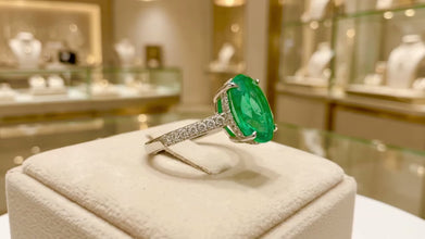 Exclusive Nano Emerald & White Quartz Statement Ring | Nickel-Free 925 Sterling Silver | Curación Holistica
