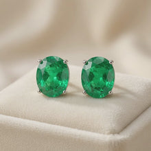 Handmade Limited Edition Natural Diopside Oval Stud Earrings in Sterling Silver | Curación Holística | Spanish Artisan Craftsmanship | Hypoallergenic S925 | Healing Gemstone Jewelry